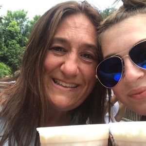 Meet your Posher, Debra